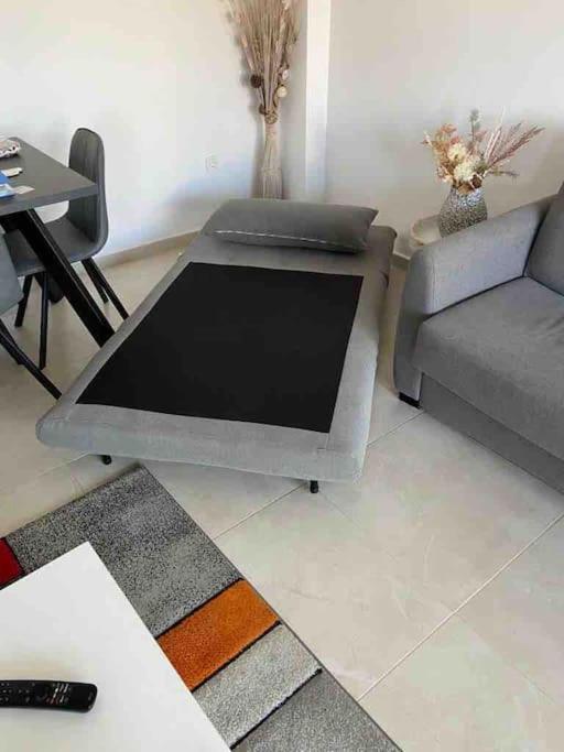 Apartment Flat -puerto Banus -6 A 8 Persons-pool-parking
