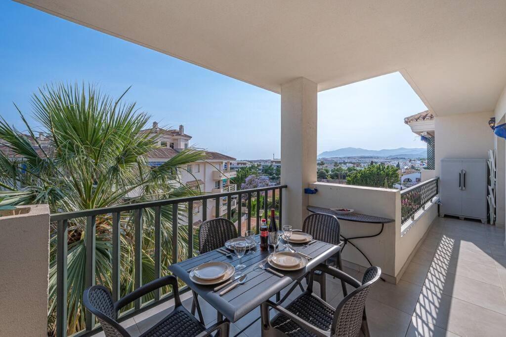 Flat -puerto Banus -6 A 8 Persons-pool-parking *