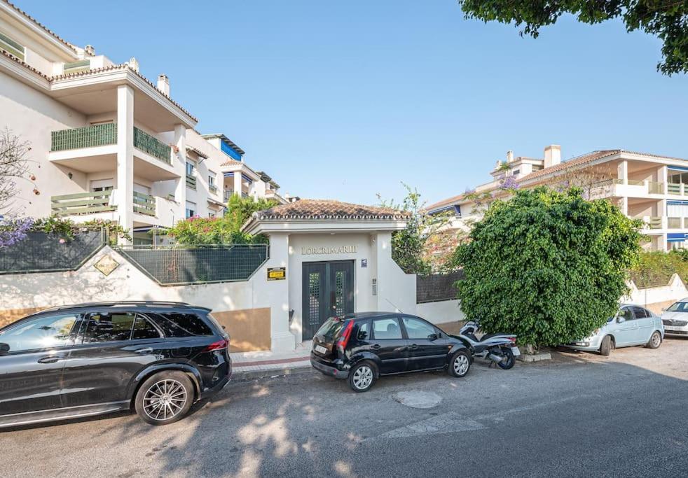 Flat -puerto Banus -6 A 8 Persons-pool-parking Marbella
