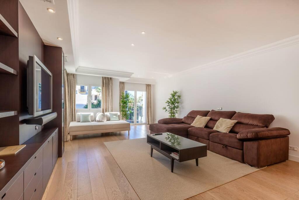 Bright Elegant 3bdr In Puerto Banus