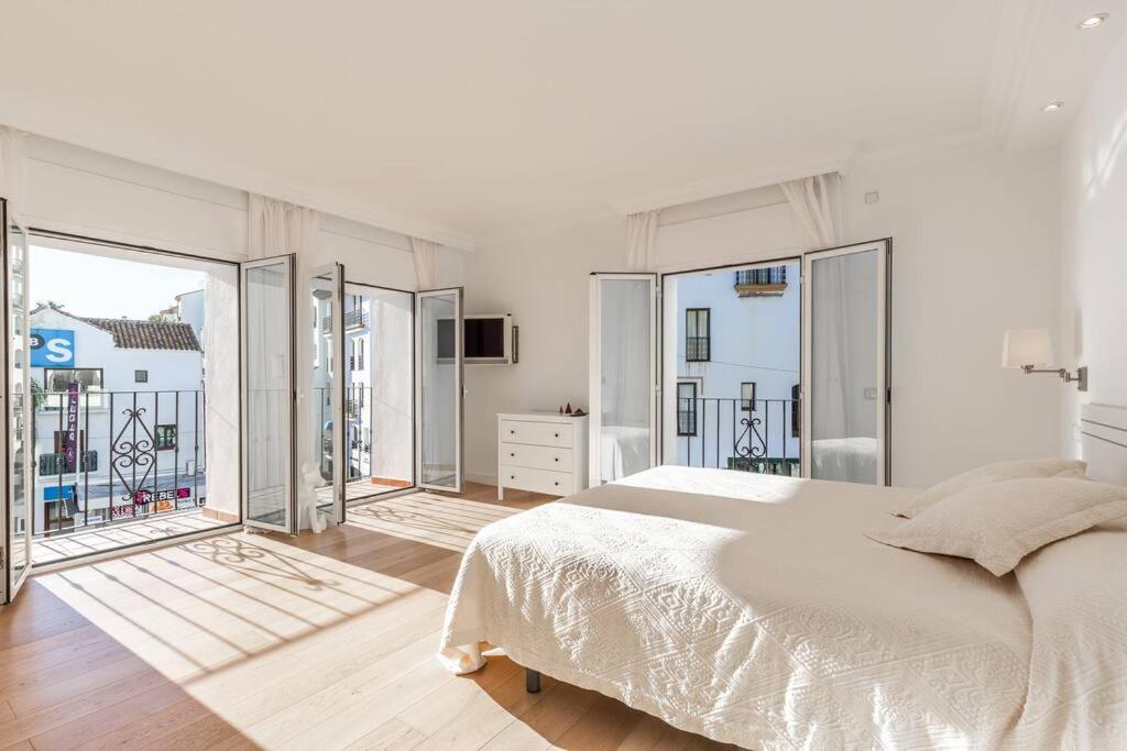 Bright Elegant 3bdr In Puerto Banus Marbella