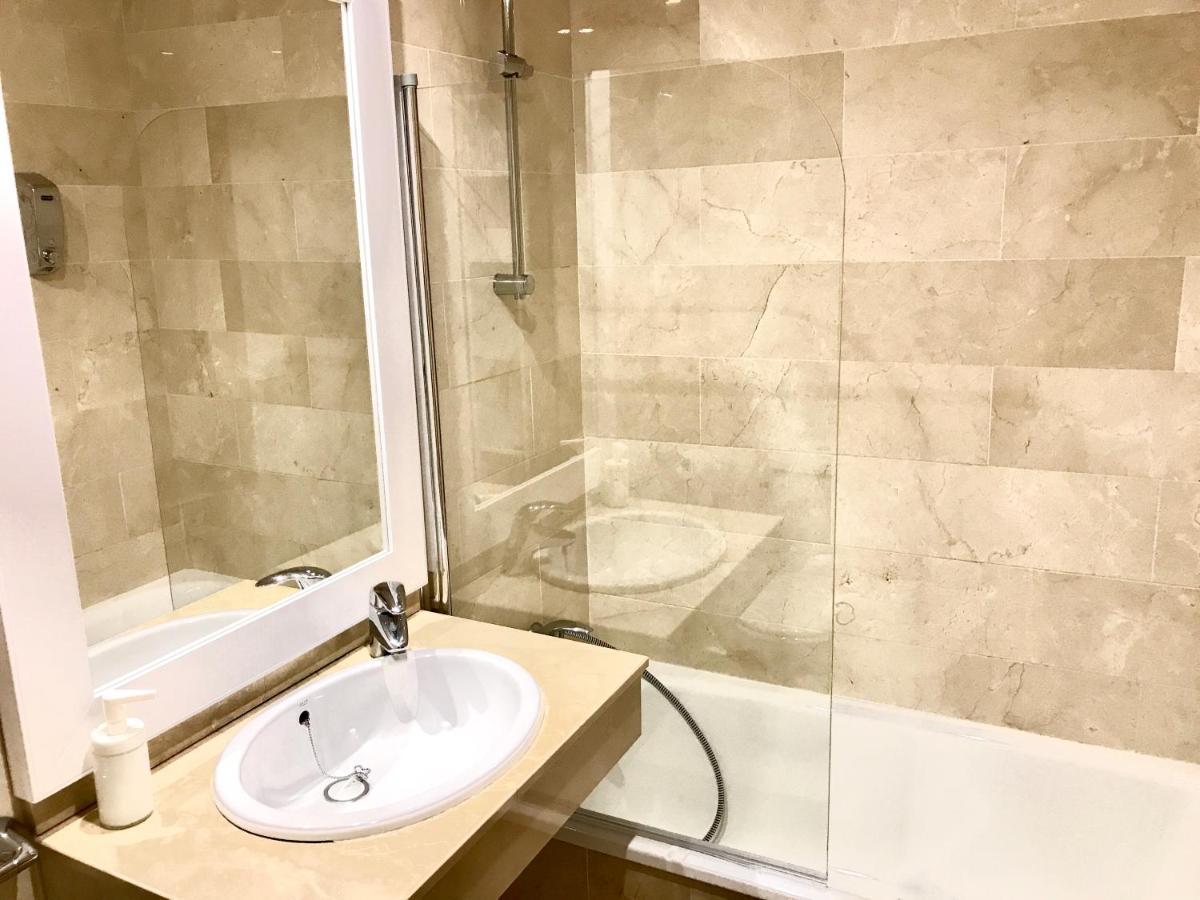 - Alicate Beachfront Apartment-9 Marbella