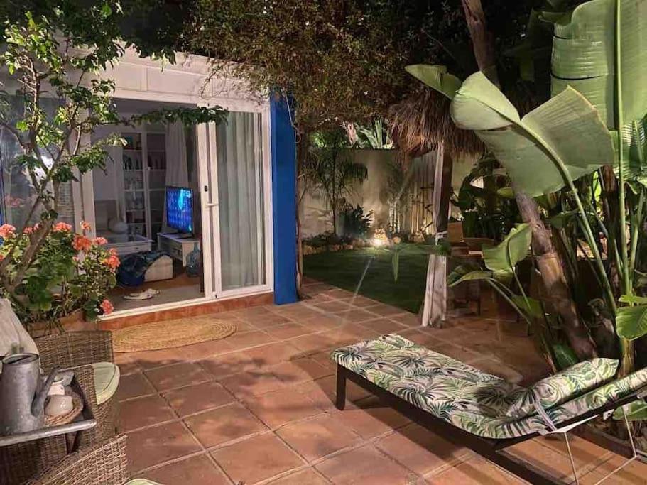 El Jardin Secreto De Elviria Apartment