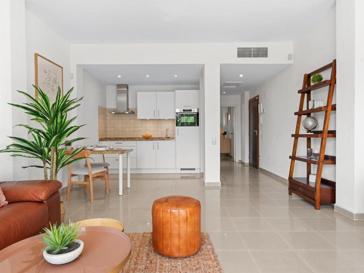 Junto Al Mar Ref 6 120 * Marbella