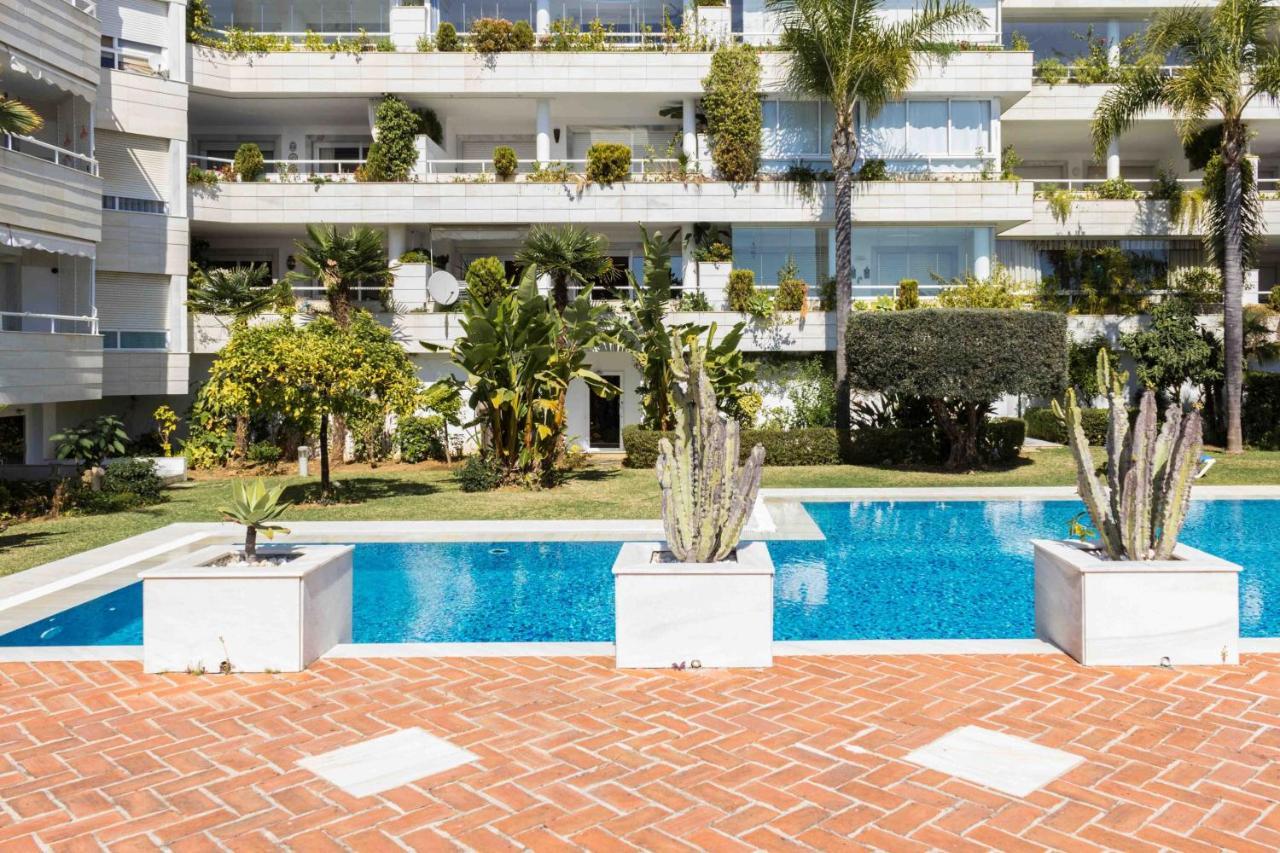 Puerta De Marbella