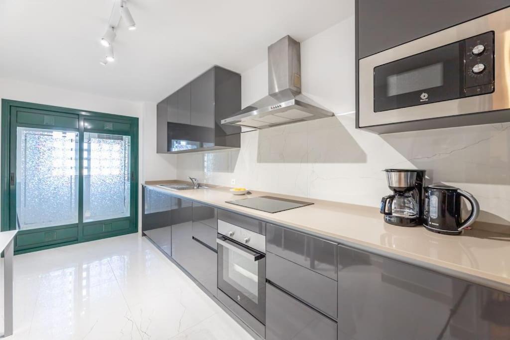 Apartment Walk To & Great Pool At Jazmines Rdr343 *