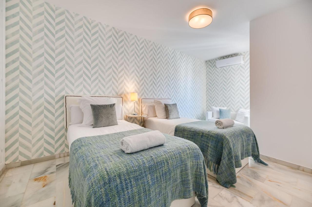 Vacation I Sea Views, 24-7 Security, Parking, Walk To Everything In Luxurious Puerto Banus Apartamento