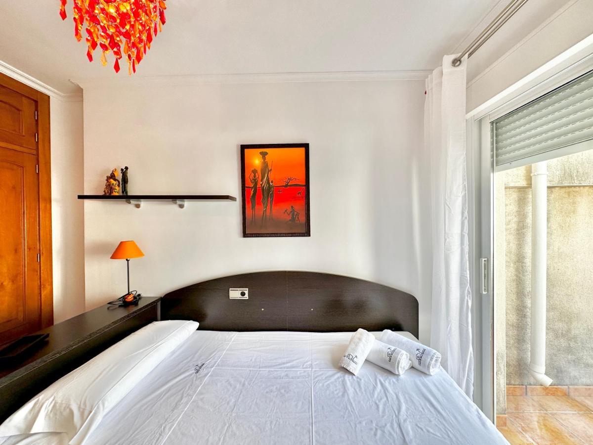 El Arenal Townhouse By The With Swimming Pool Ii- Eaw Homes Vakantiehuis