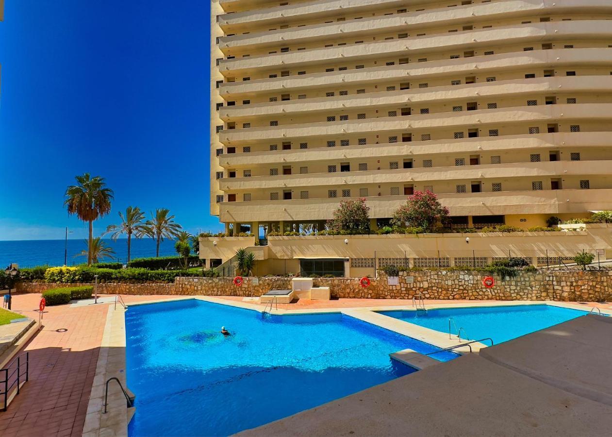 Apartment Diana 905. Superb South-facing One-bedroom With Amazing Sea Views.