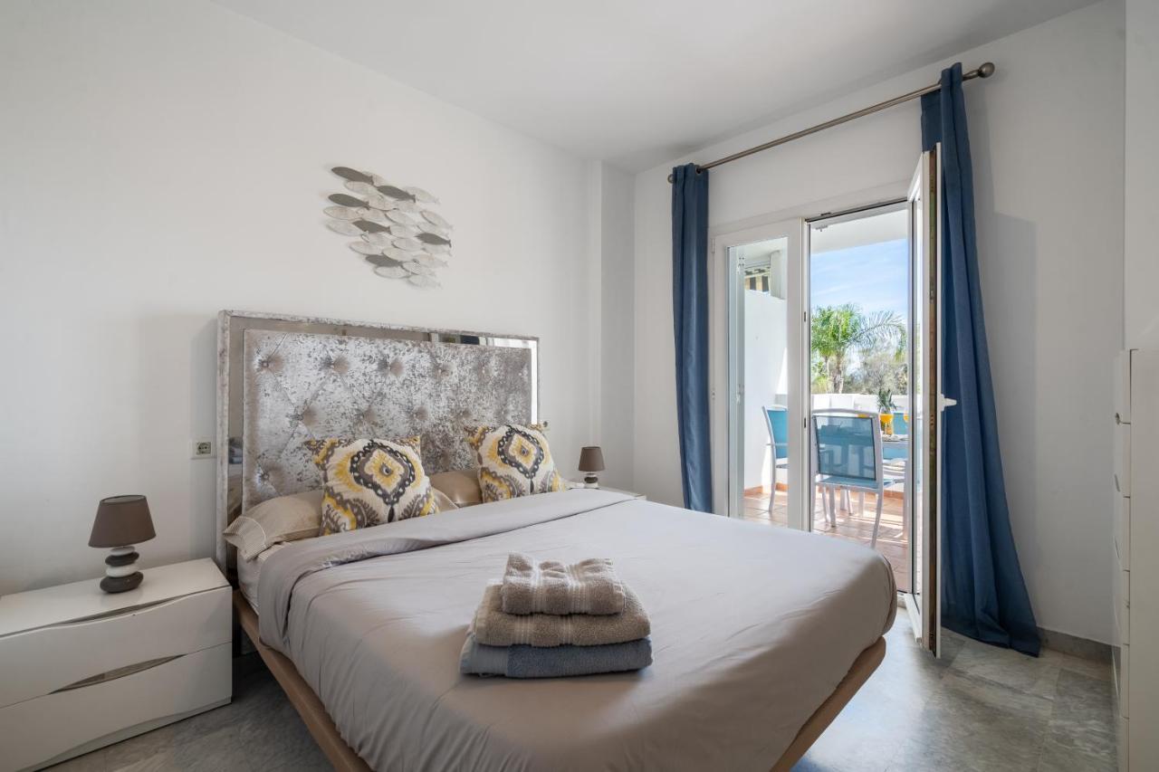 Apartment First Line In Puerto Banus