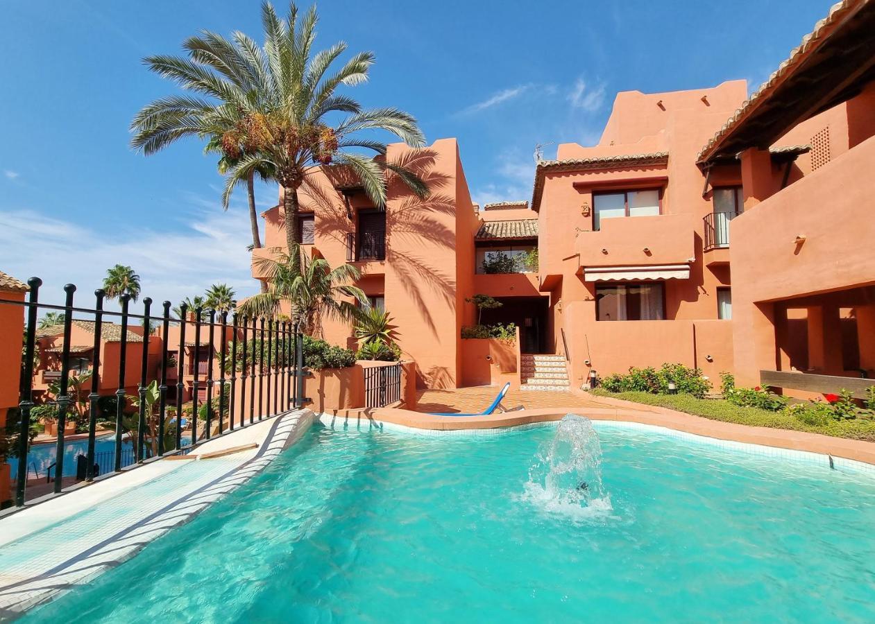 Luxury In Jardines De Don Carlos Apartment