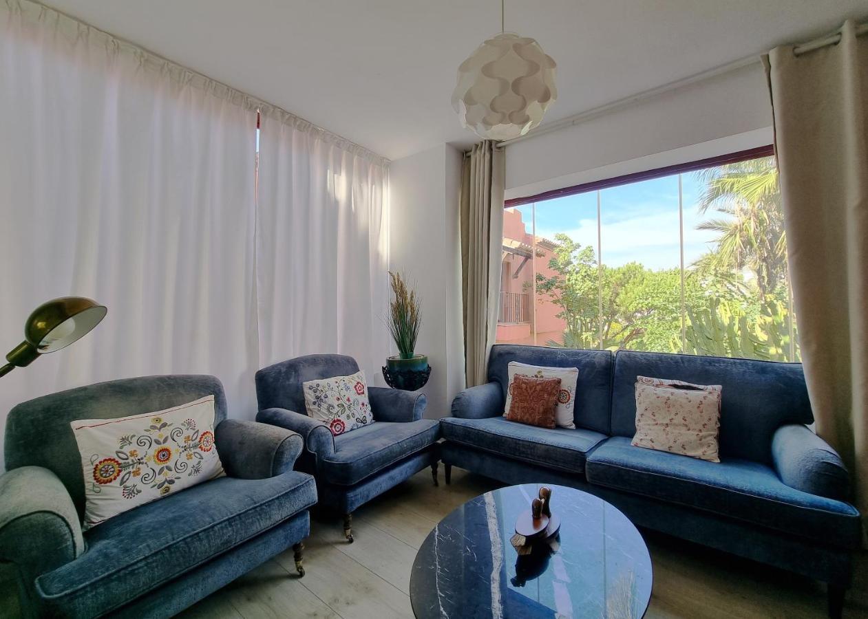 Luxury In Jardines De Don Carlos Marbella