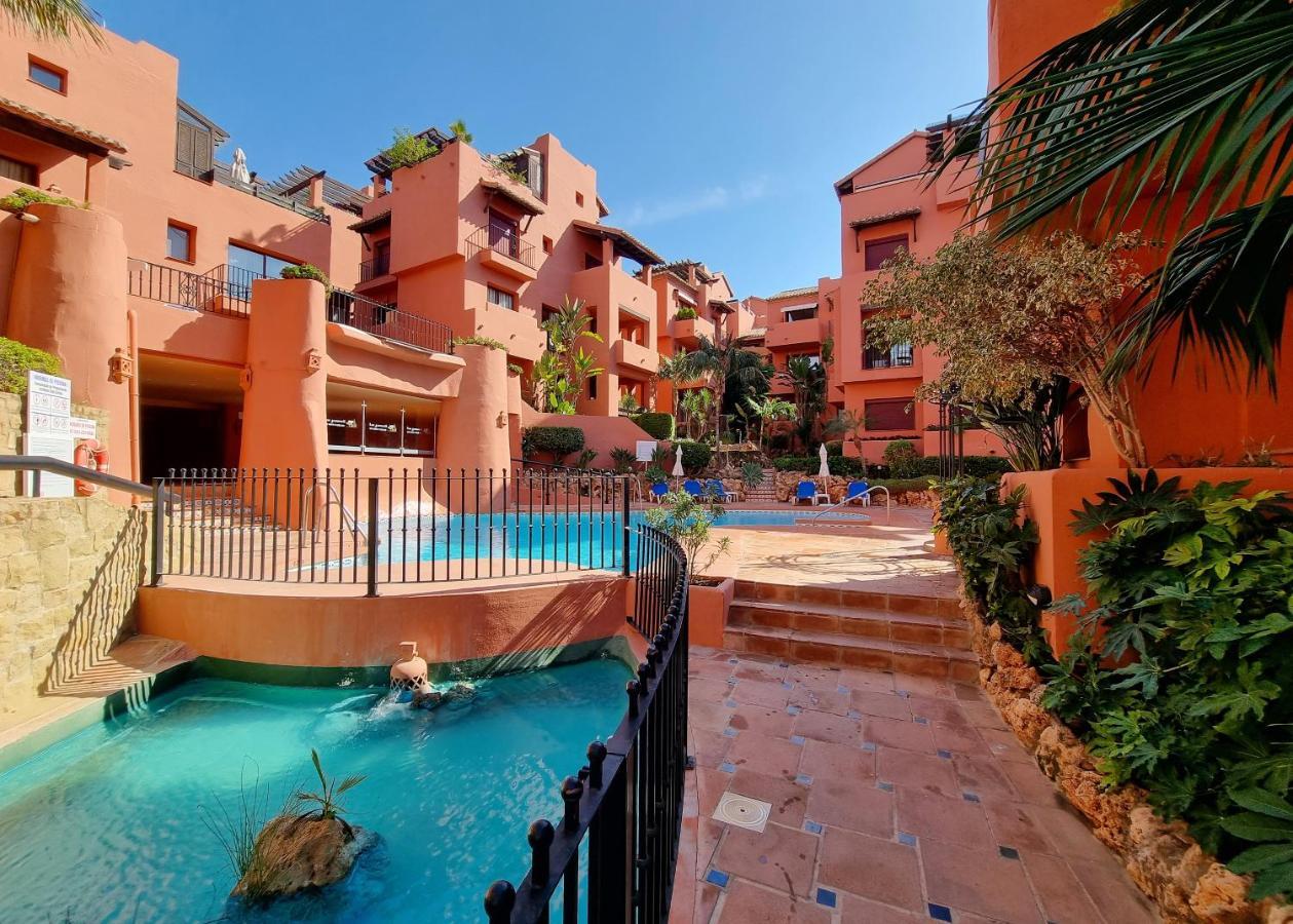 Apartment Luxury In Jardines De Don Carlos Marbella