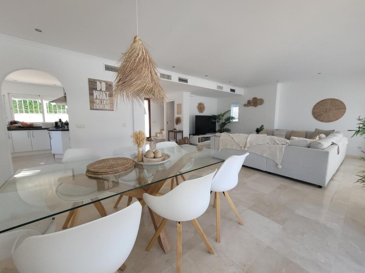 Private Luxurious Walking Distance To Puerto Banus Villa *