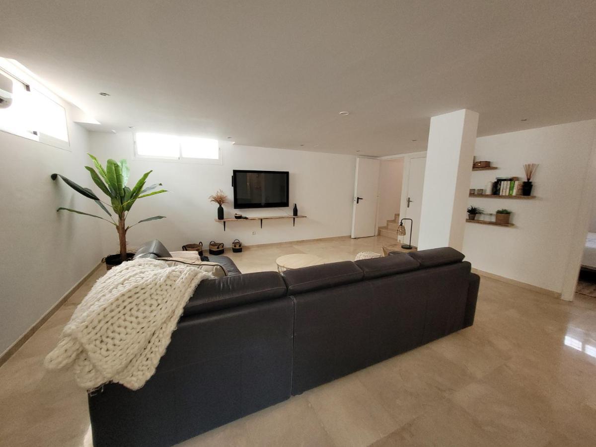 Private Luxurious Walking Distance To Puerto Banus *