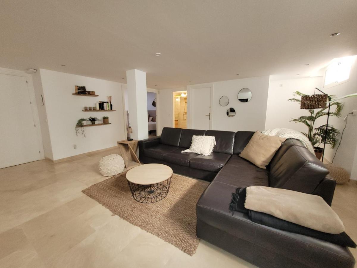 Private Luxurious Walking Distance To Puerto Banus Villa