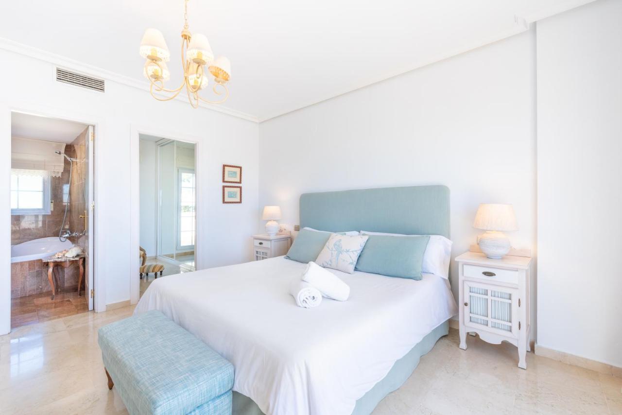 Spectacular Penthouse Puente Apartment Marbella