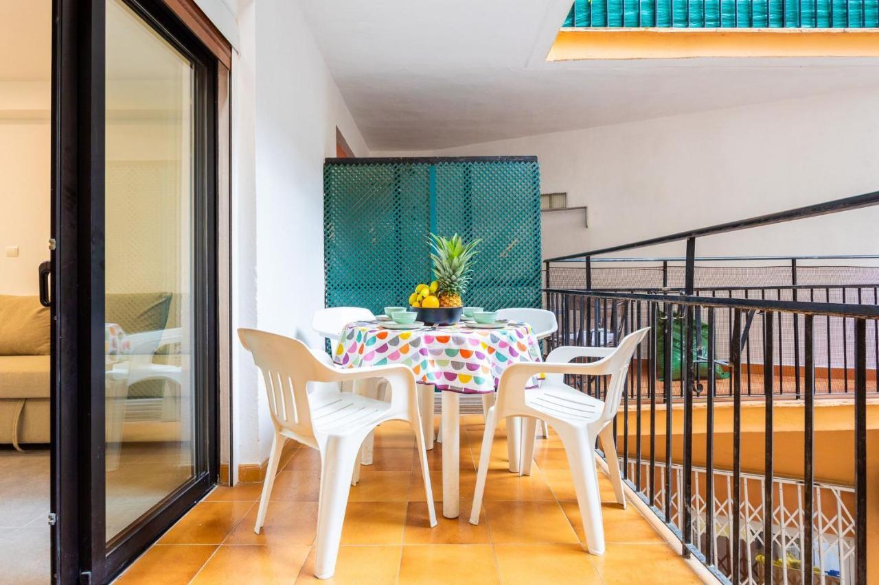 In Heart Of Town On The Coast Apartment *