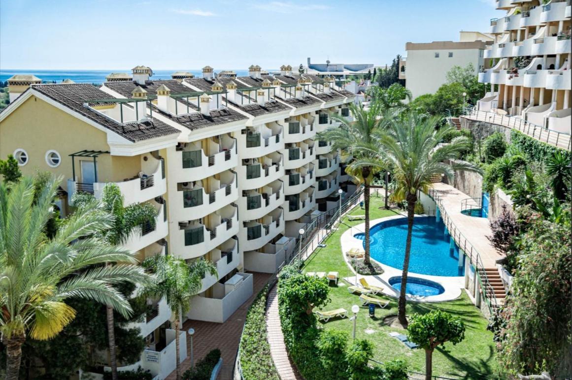 Stunning With Pool In By Costarentals - M36 Apartment