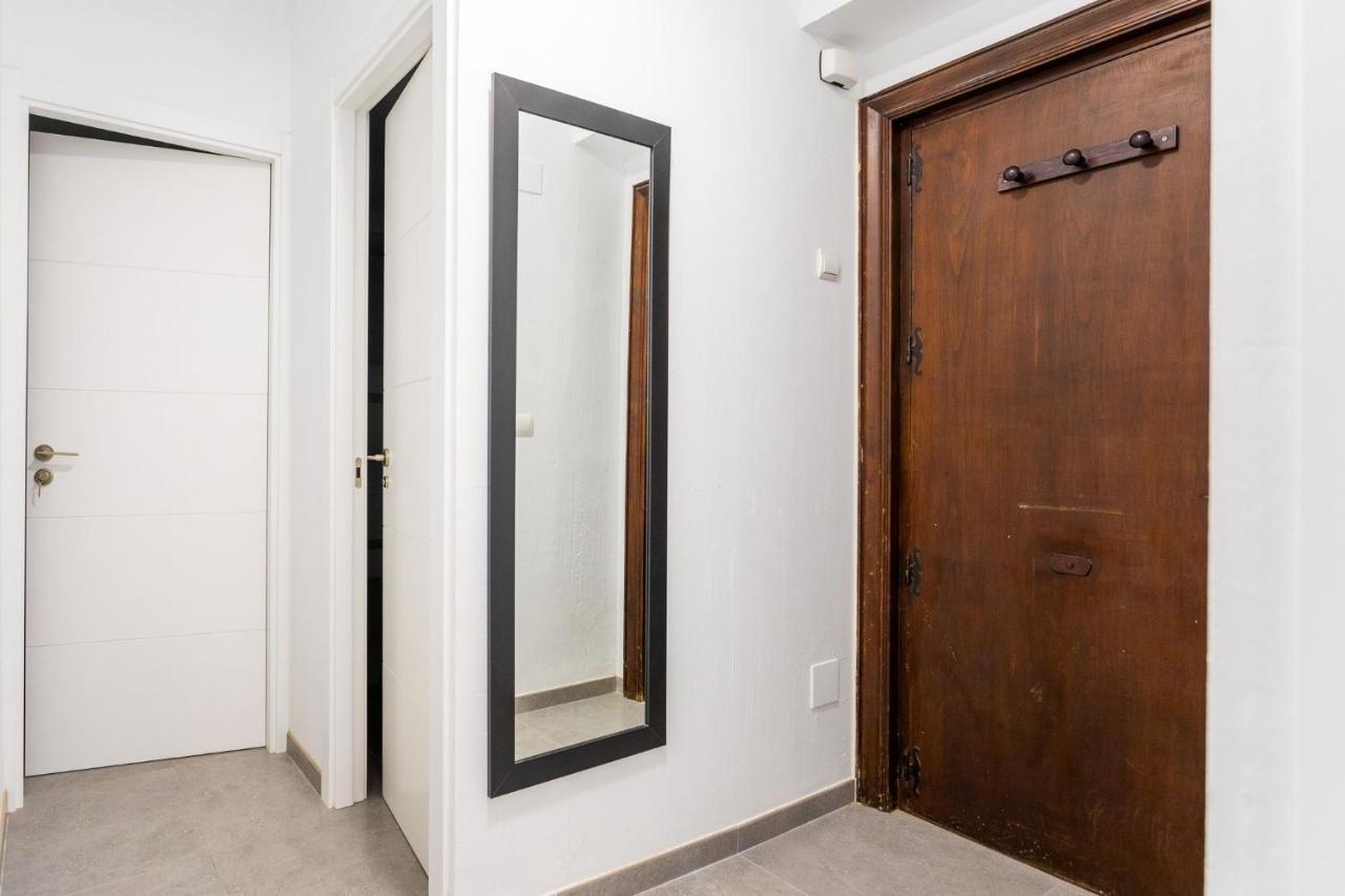 In Heart Of Town On The Coast Apartment *