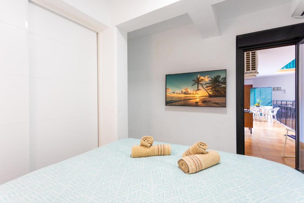 In Heart Of Town On The Coast Apartment *