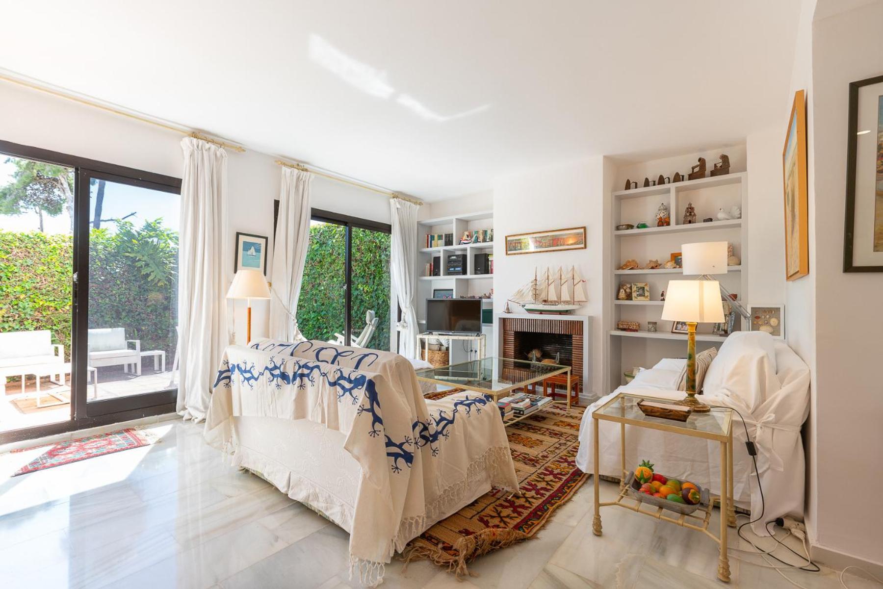 Casa Con Encanto A 100m De La Playa En Marbella