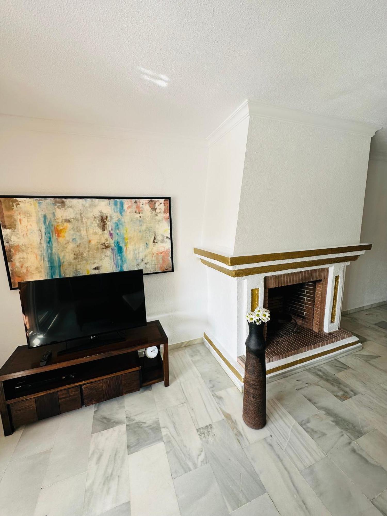 Homelystay - Marbella, Puerto Banus *