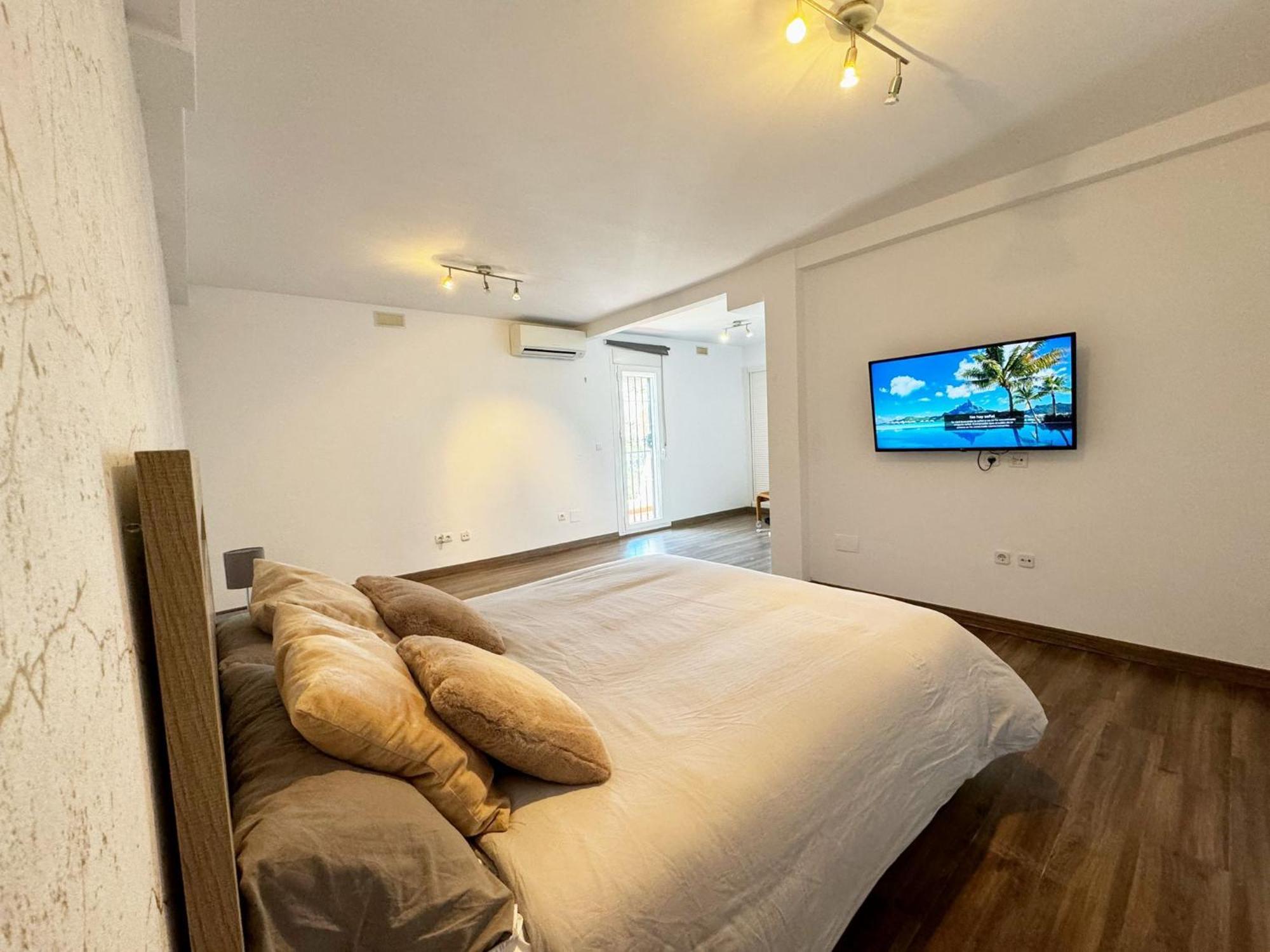 Villa Marbella, Nueva Andalucia, 3 Floors, Pool Marbella