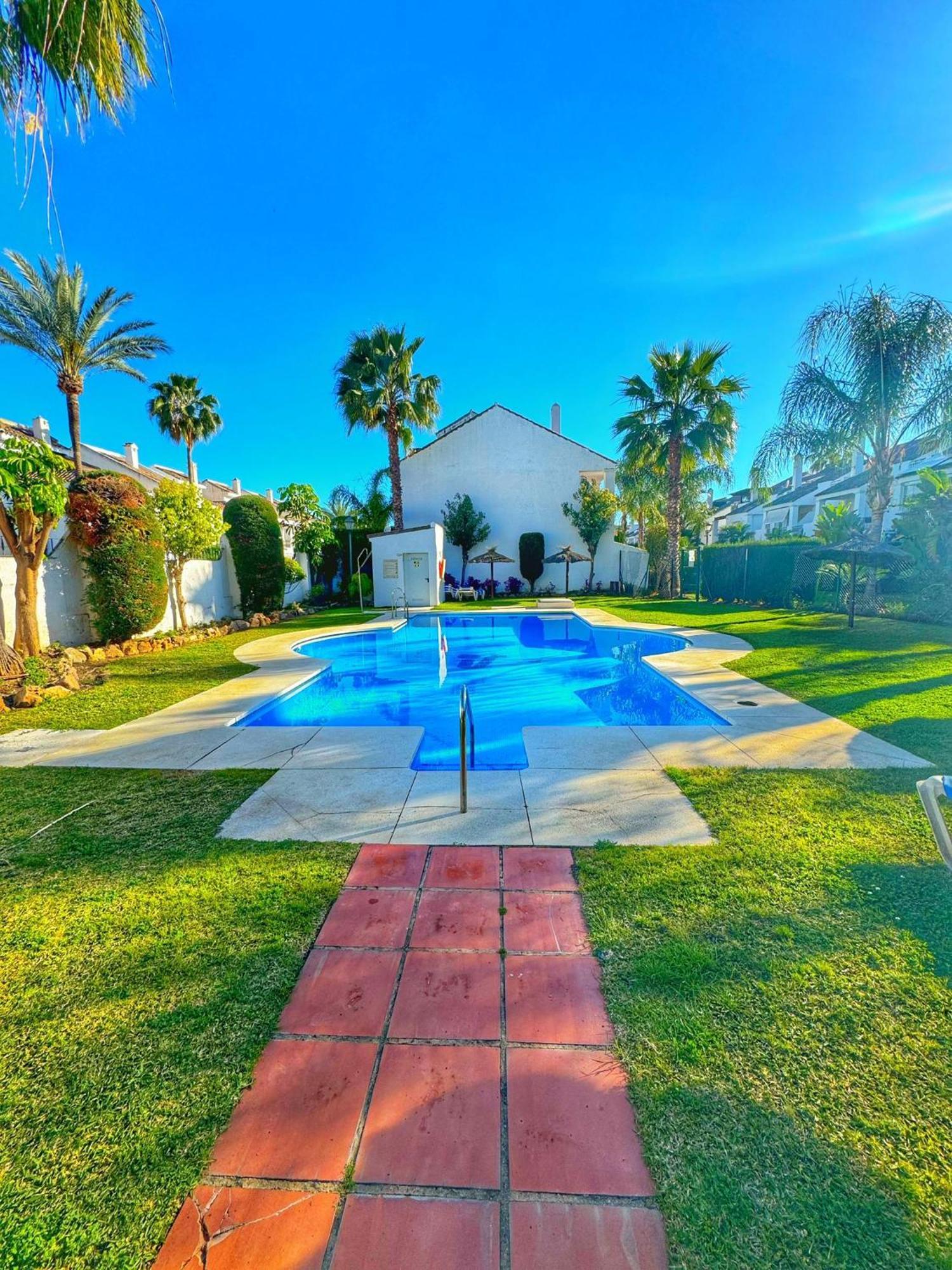 Marbella, Nueva Andalucia, 3 Floors, Pool Villa