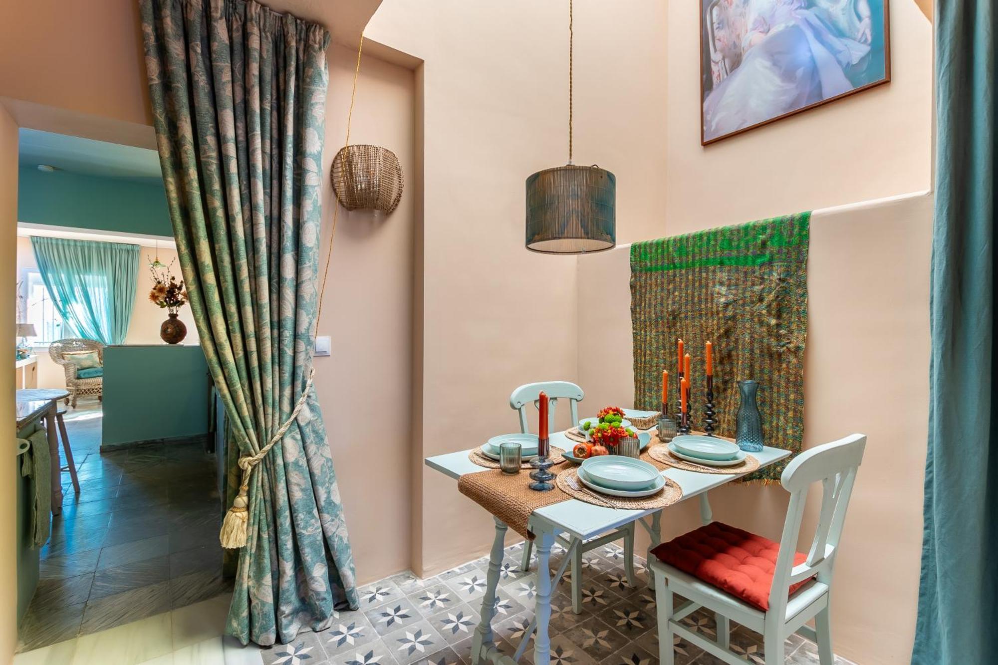 Appartement Romantic Rooftop With Stunning Sea And Mountain Views
