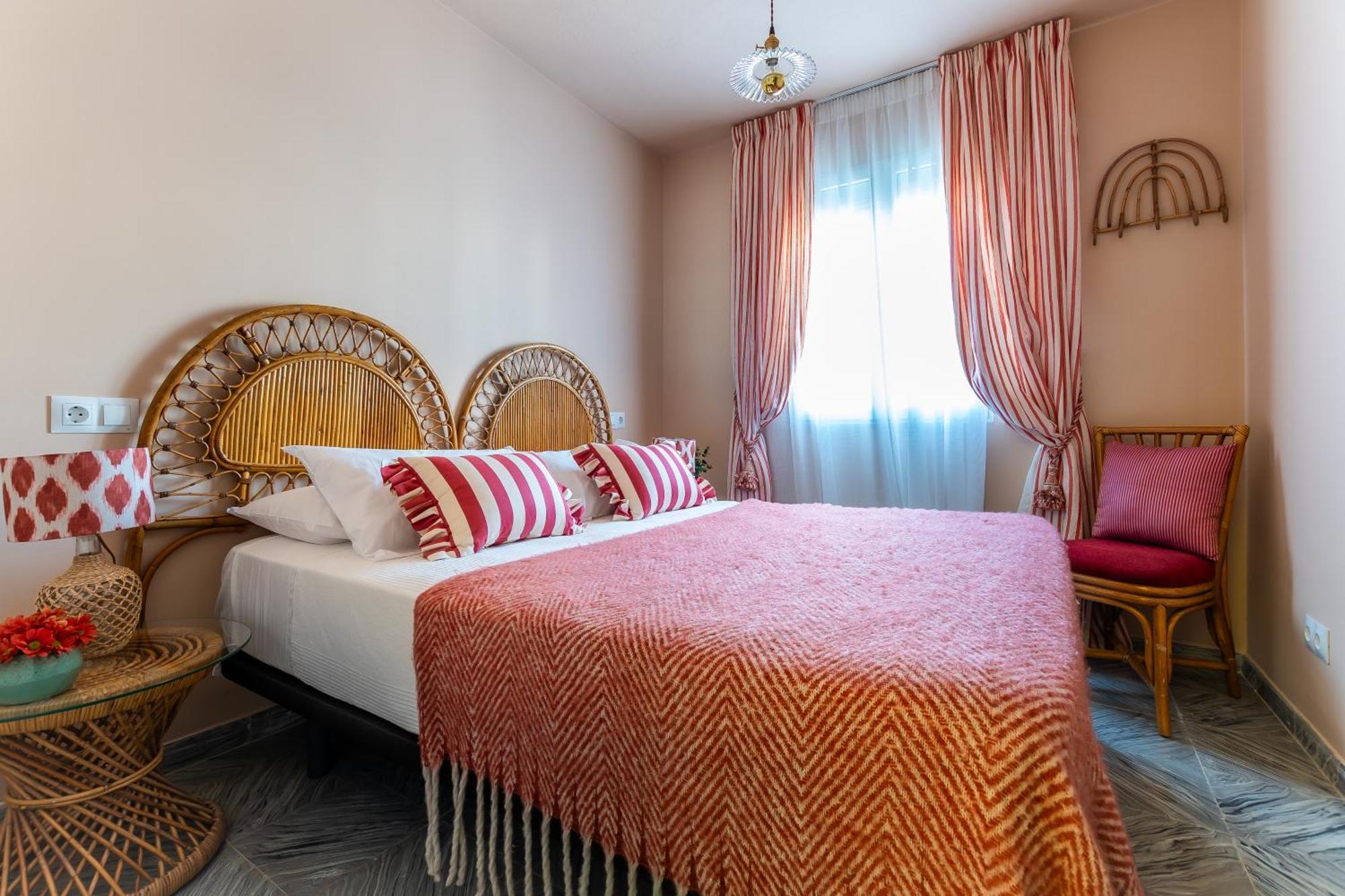 Romantic Rooftop With Stunning Sea And Mountain Views Appartement *