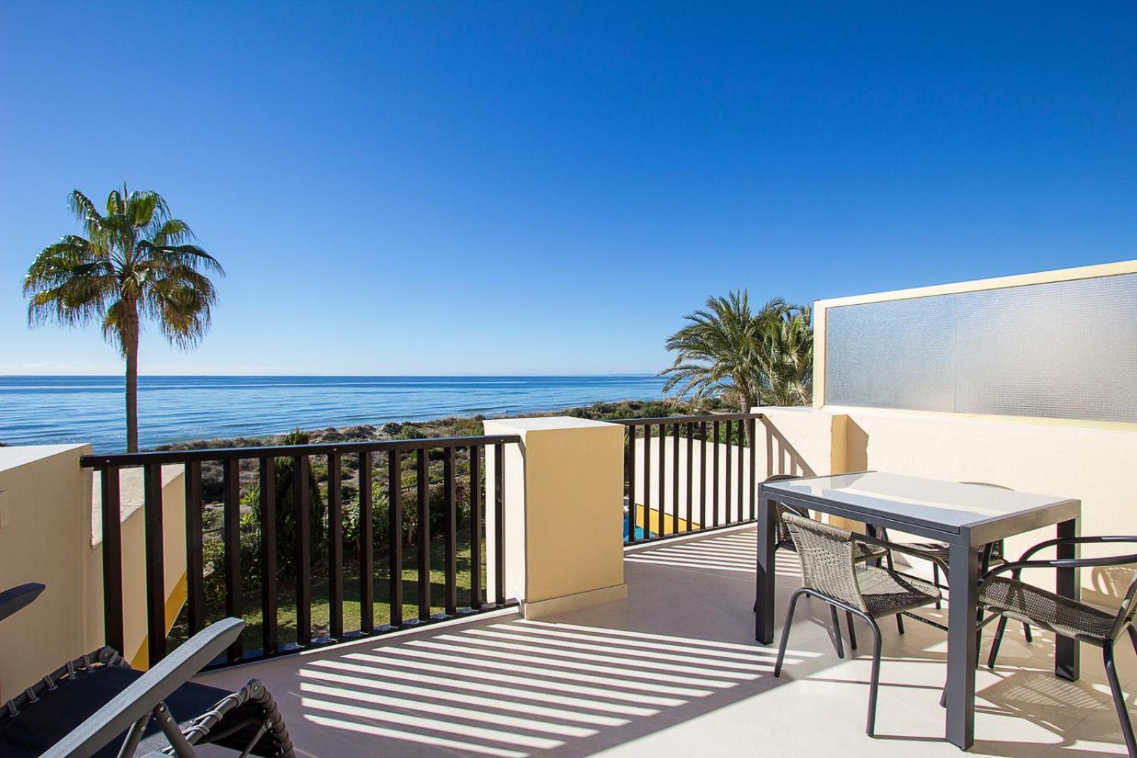 Front In Elviria