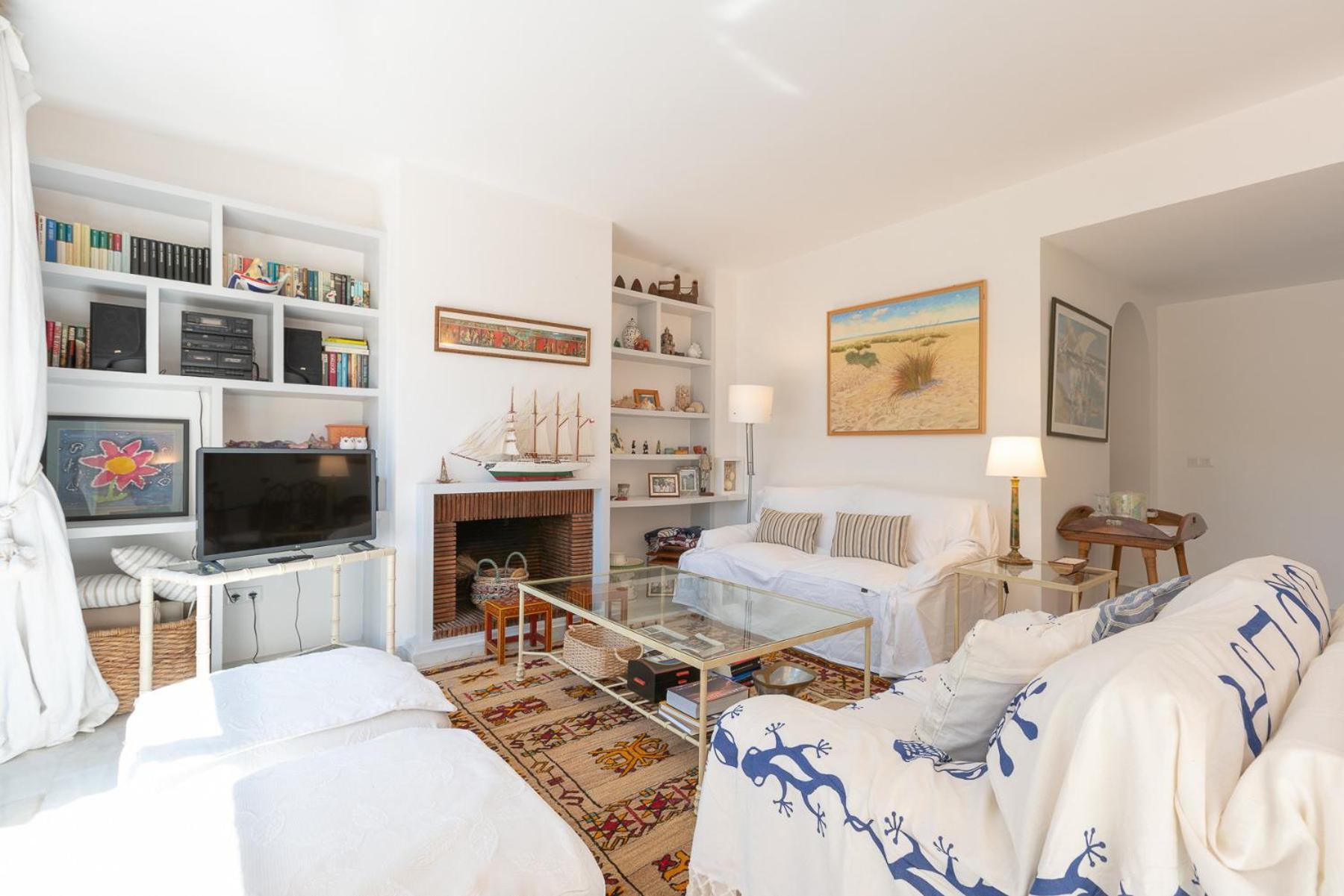 Casa Con Encanto A 100m De La Playa En Marbella