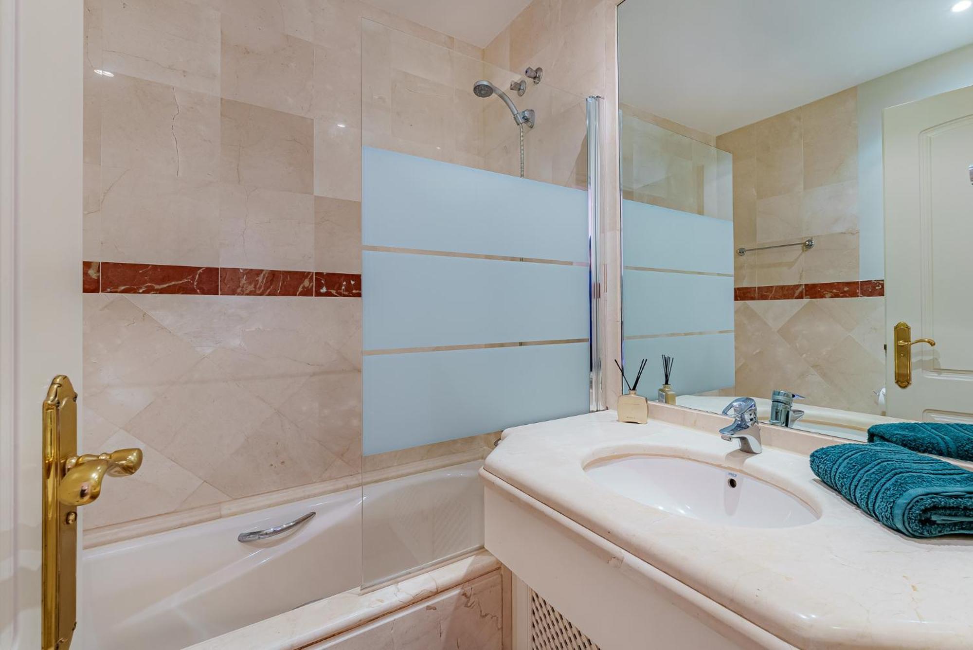 Secret View Elviria Gardens Apartment *