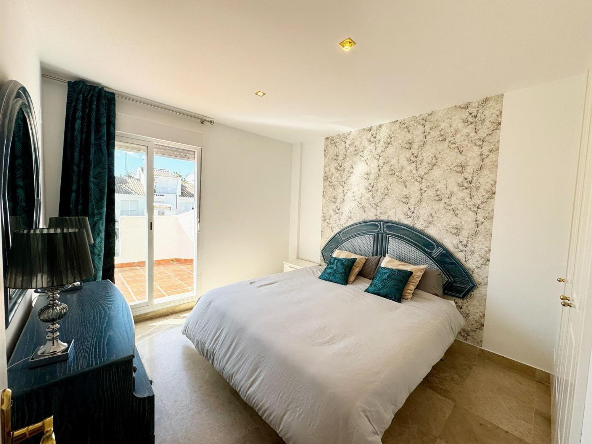 Marbella, Nueva Andalucia, 3 Floors, Pool *
