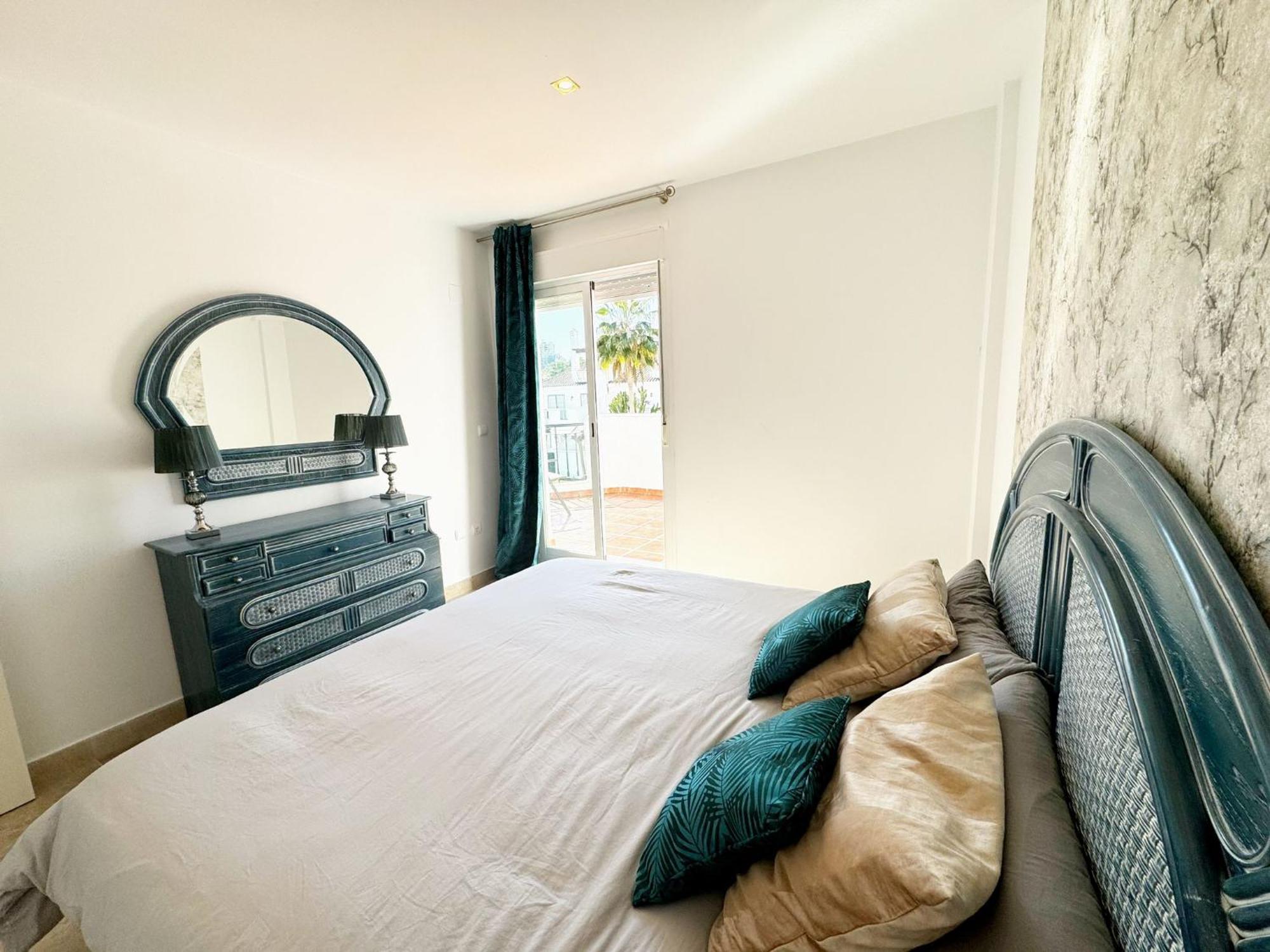 Marbella, Nueva Andalucia, 3 Floors, Pool *