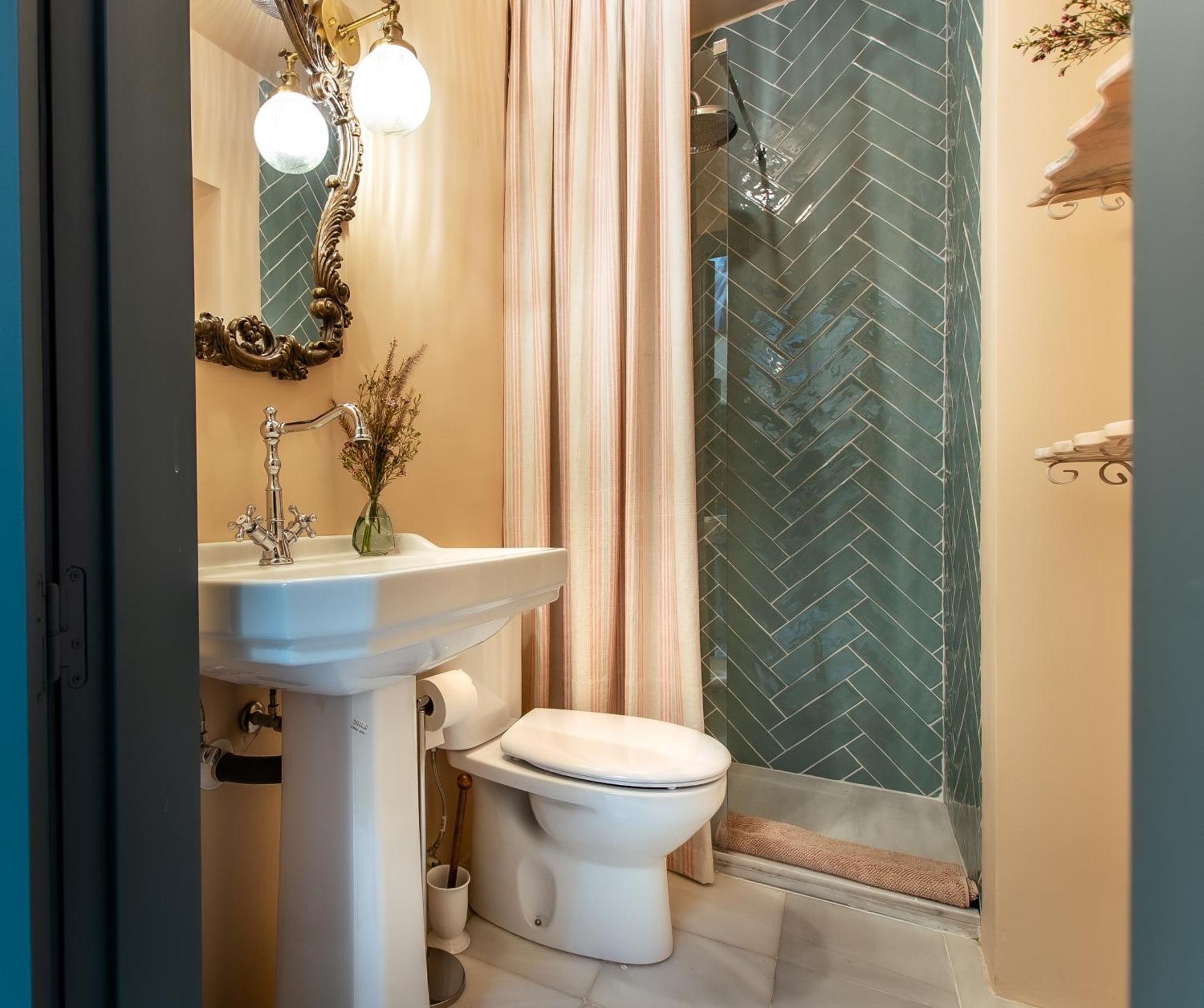 Apartamento Romantic Rooftop With Stunning Sea And Mountain Views *