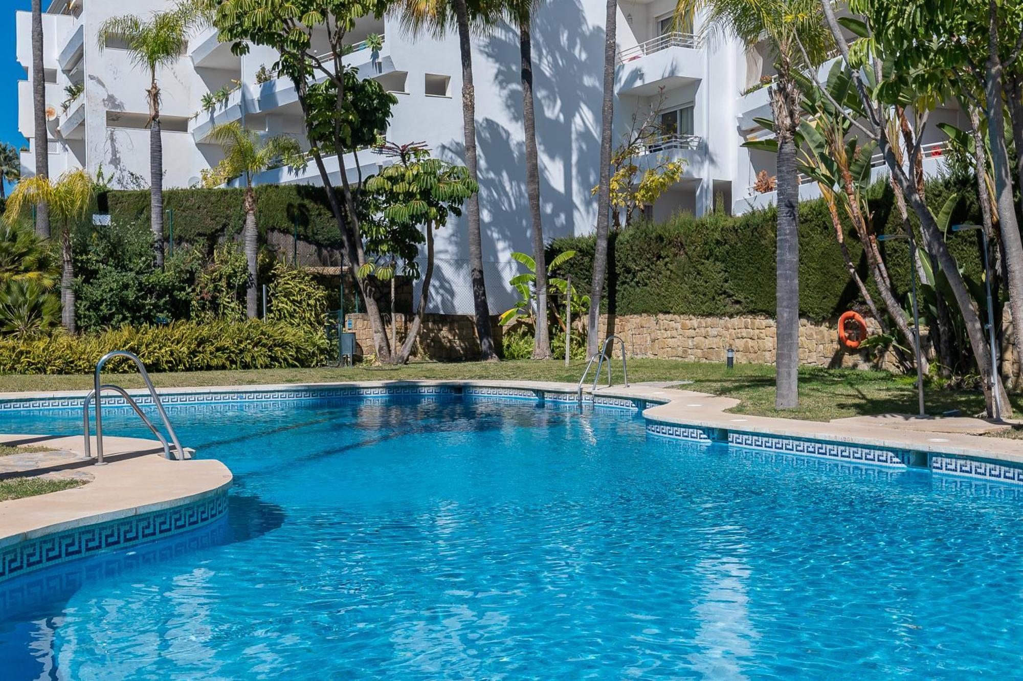 Stunning Duplex By The Golf & Terrace By The Apartment Marbella