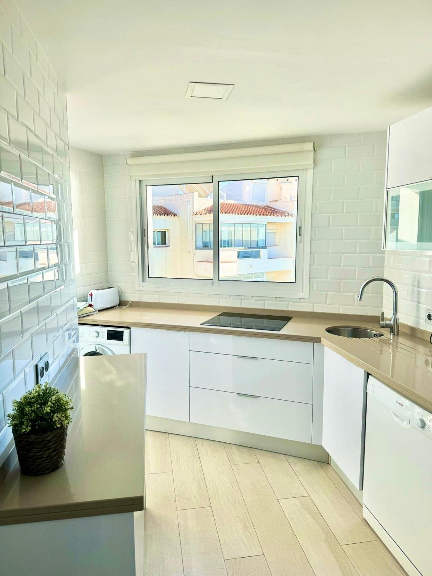 Apartamento Sea View 1st Line Free Parking Marbella