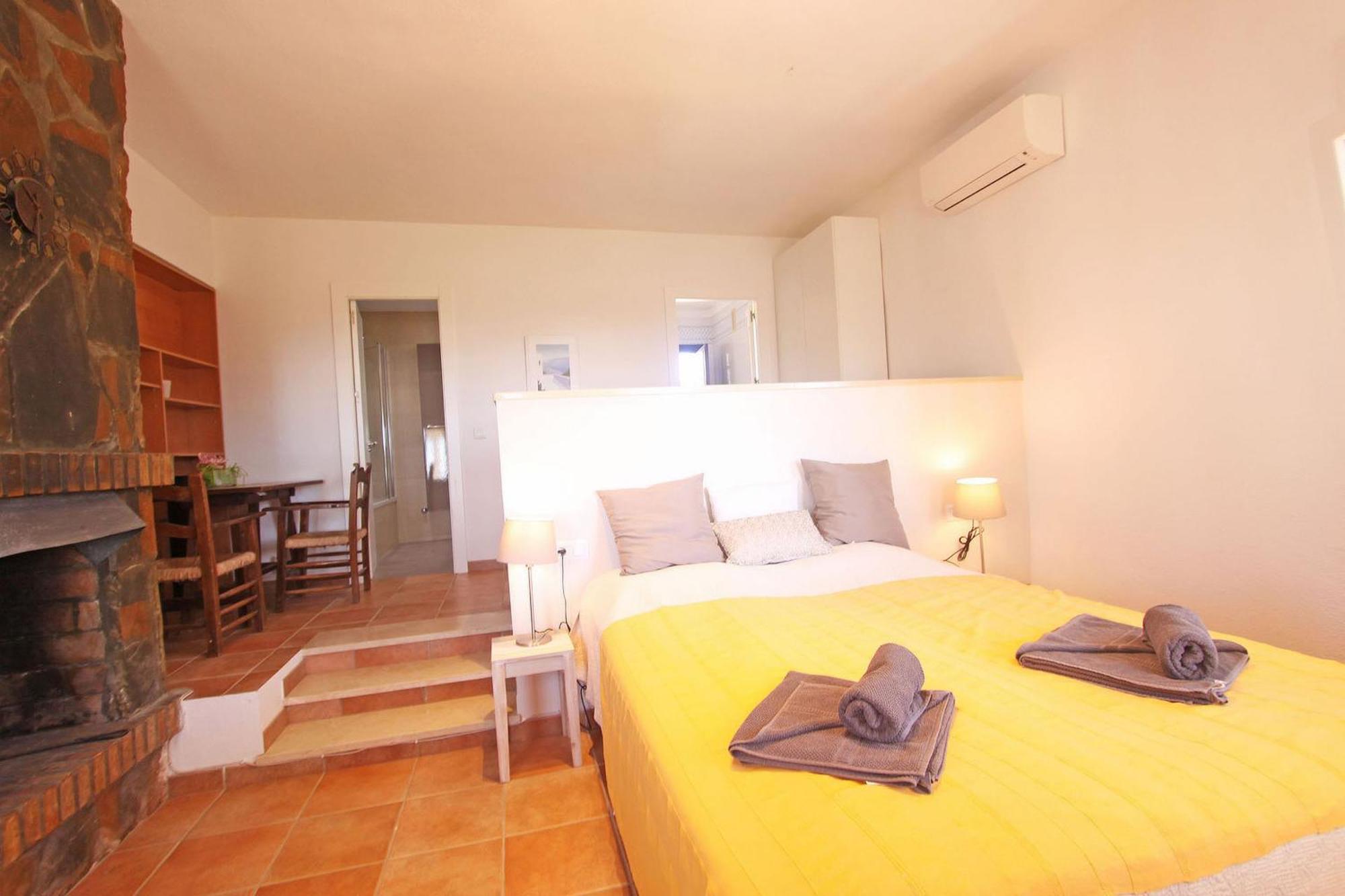 1100 - Front Villa *
