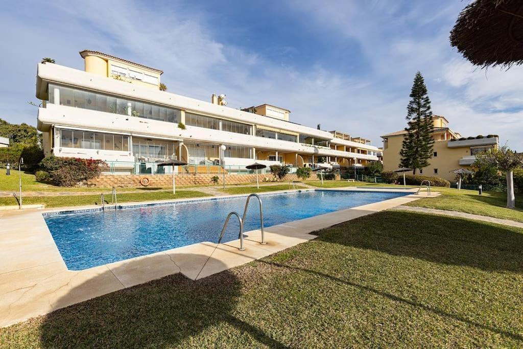 South Facing Near Sandy Beach And Golf Courses Marbella