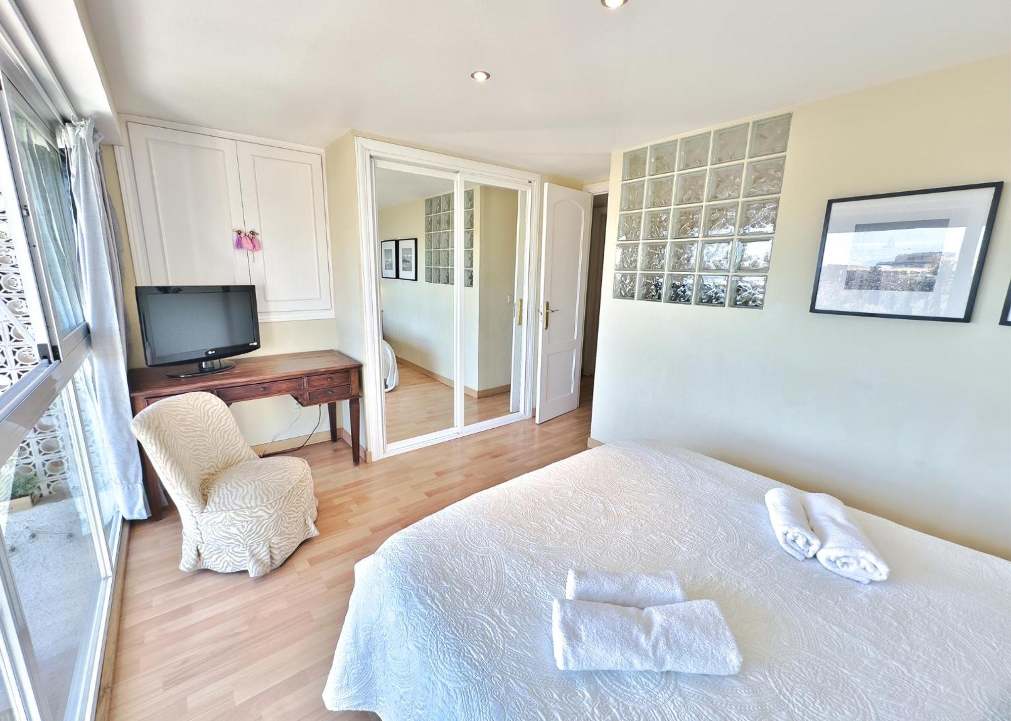 Skol 412. Renovated Two Bedrooms Duplex With Sea View. * Marbella