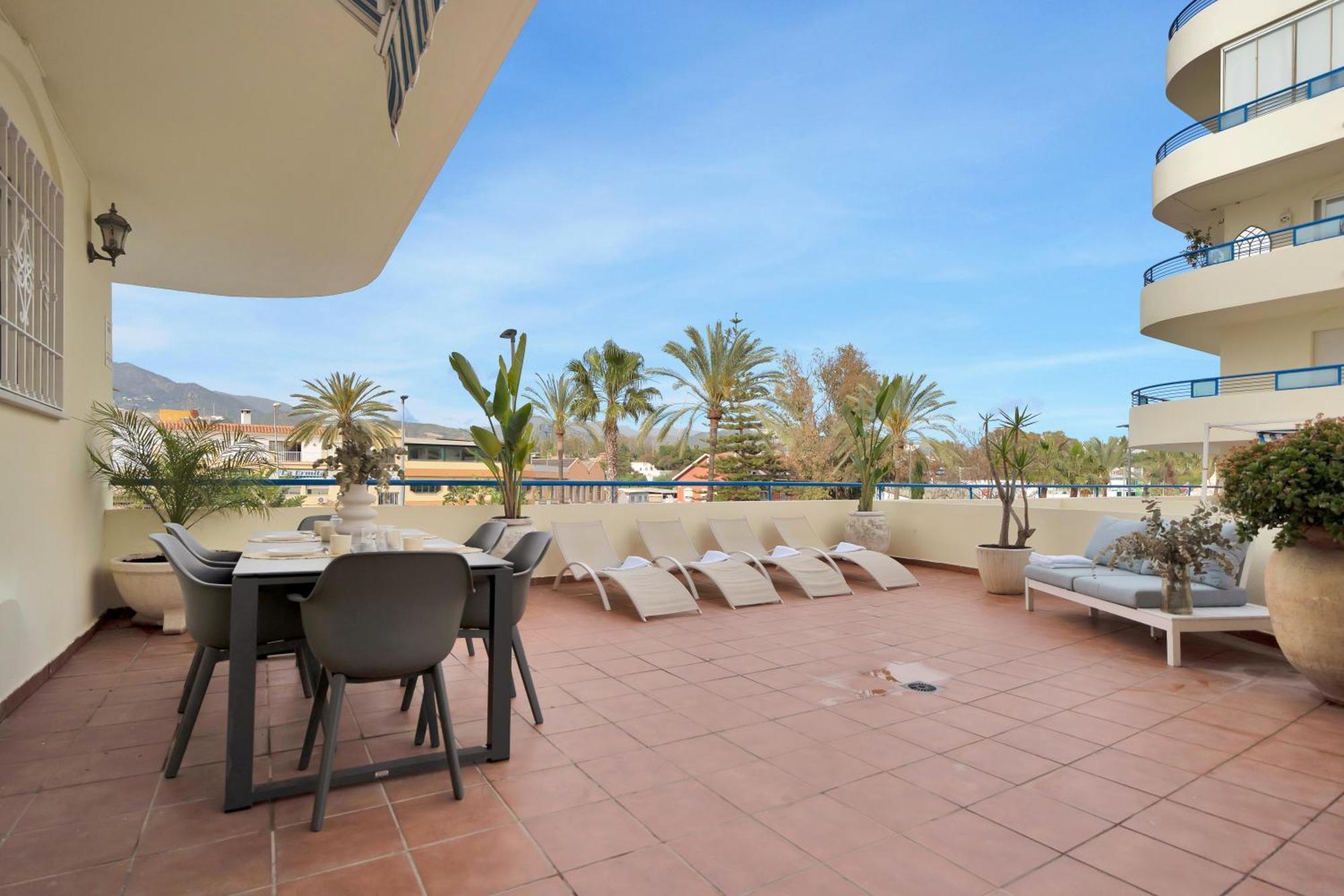 Apartment Beachfront - Exclusivo En Primera Linea De Playa Marbella