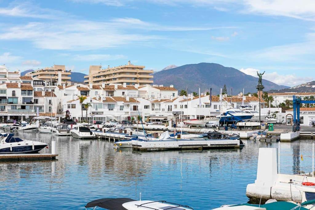 Apartment Spacious And Luxurious In Puerto Banus Marbella