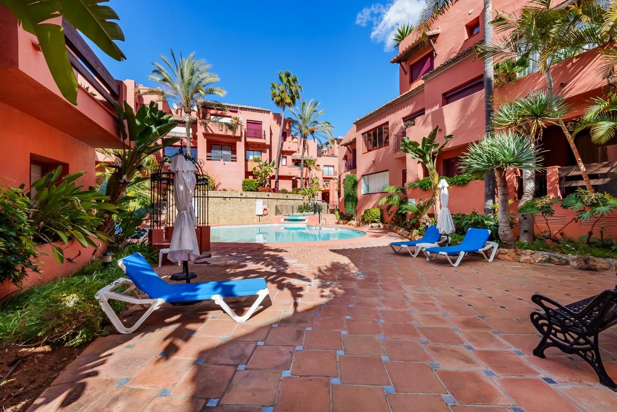 Secret View Elviria Gardens Apartment Marbella