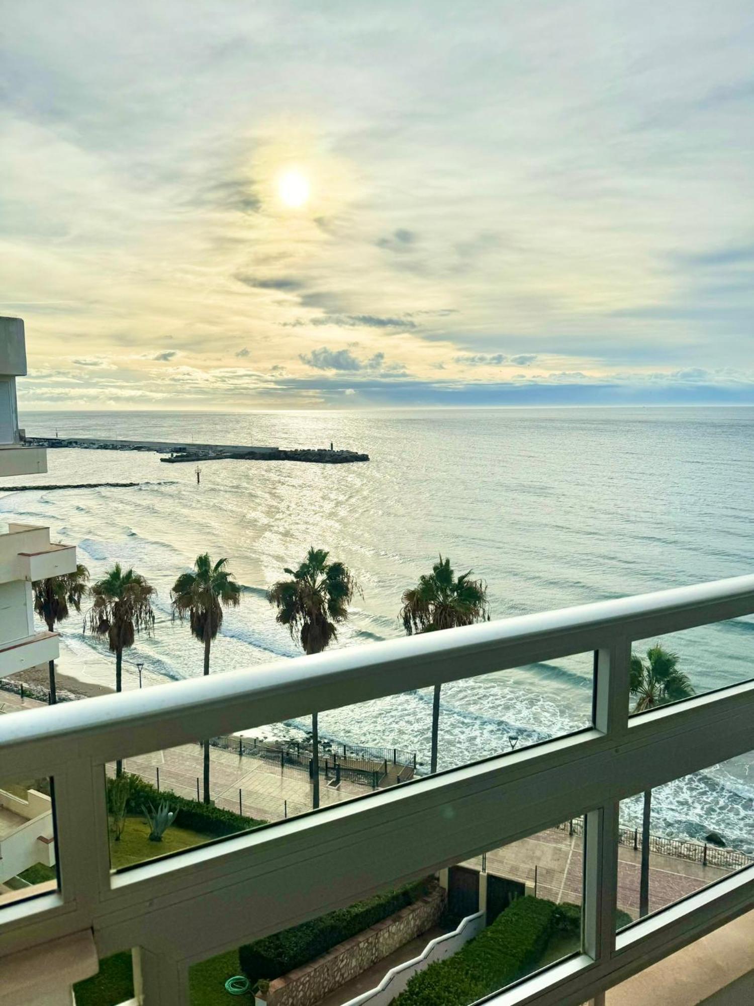 Sea View 1st Line Free Parking Marbella