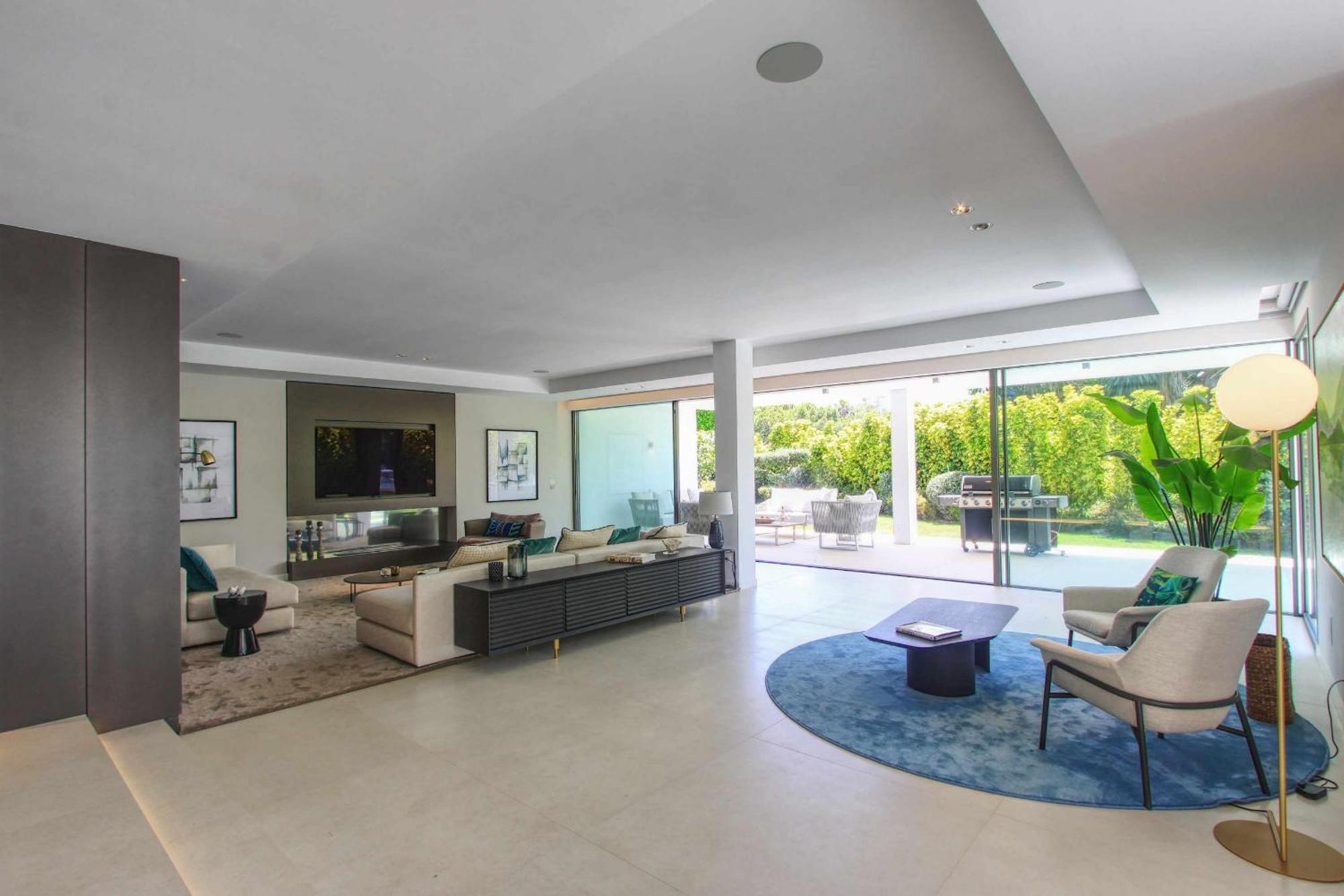 Villa Contemporary & Very Spacious Puerto Banus *