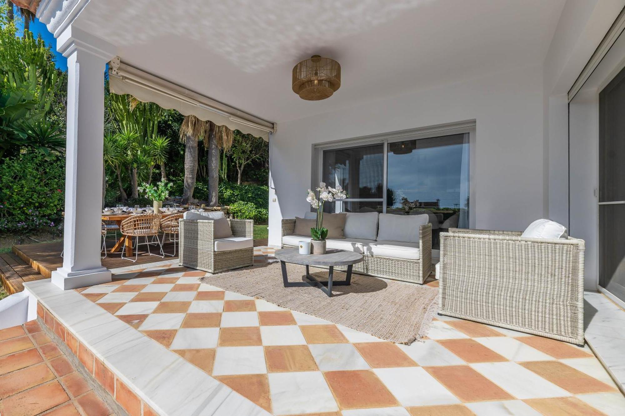 Vacation I Nadal, Private Pool, Lush Garden, Beaches At Your Doorstep * Marbella