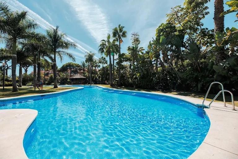 Atico De 4b/4d Mimosas De Banus Apartamento
