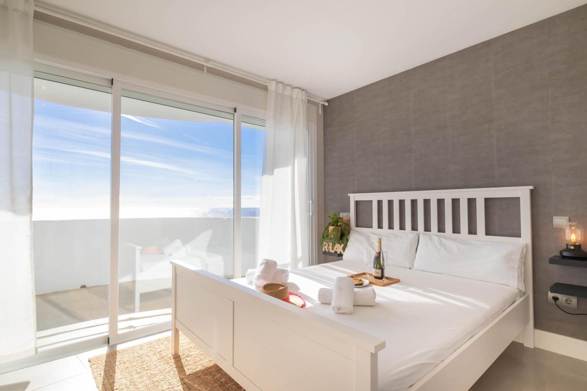 Apartment Coronado Marbesa - Happy